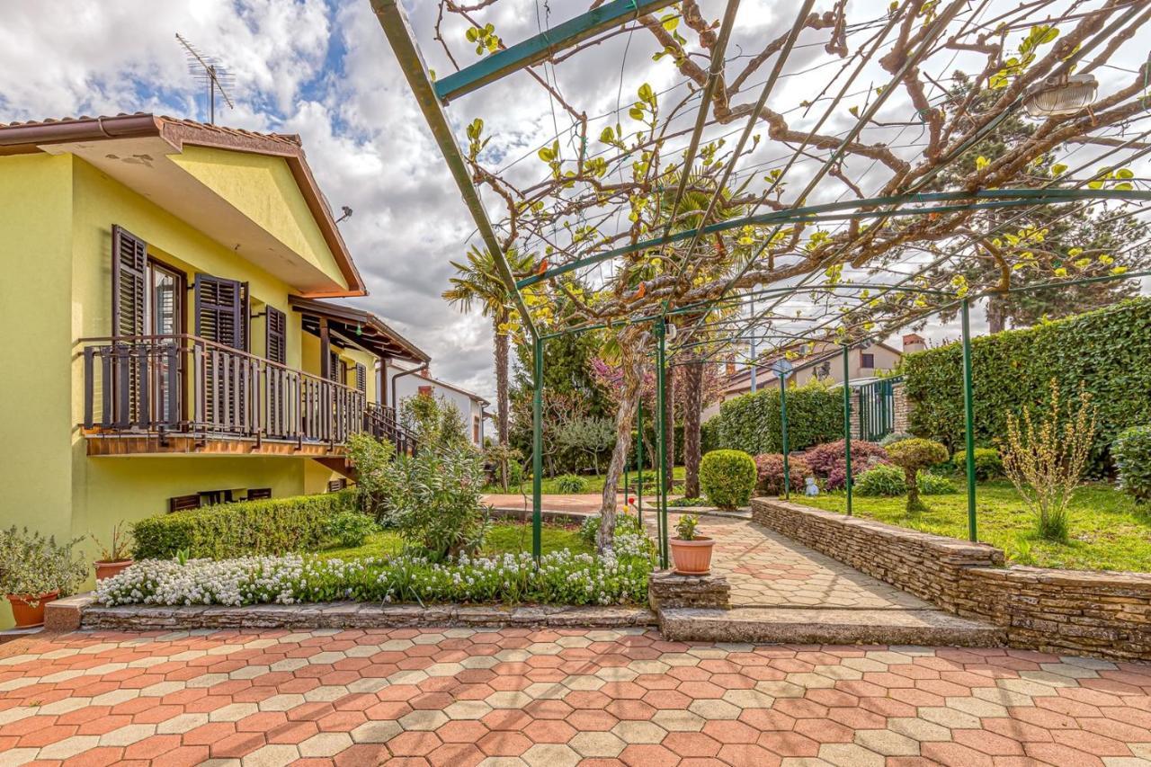 Apartment Flores Stari Pazin Exteriér fotografie