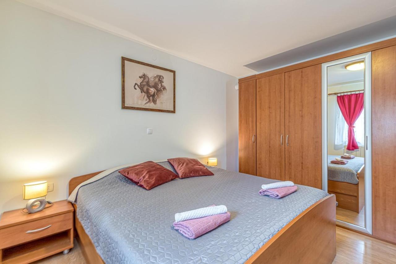 Apartment Flores Stari Pazin Exteriér fotografie